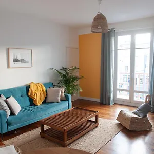 Spacieux Avec Balcon Et Parking , Brest France