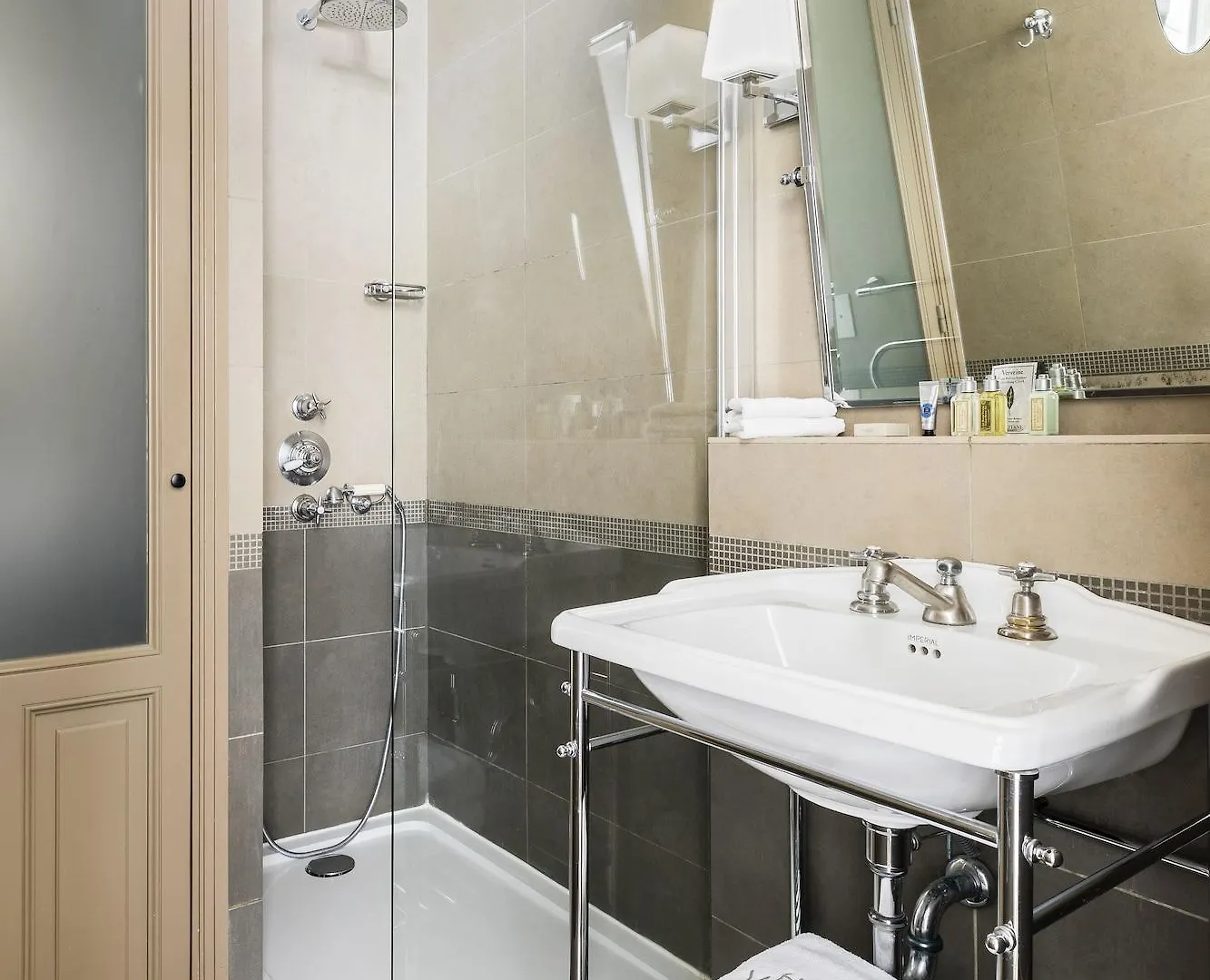 Hotel Verneuil Saint Germain Париж